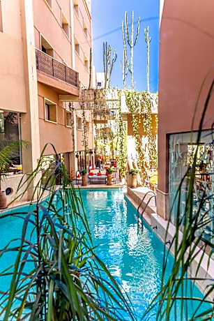 Dellarosa Boutique Hotel