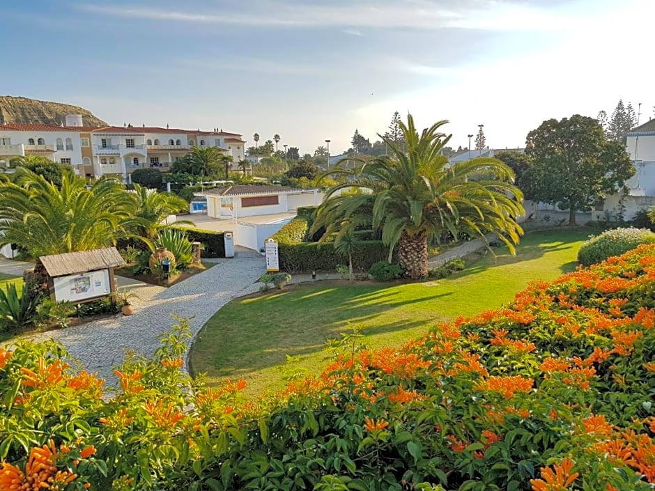 Luz Bay Hotel