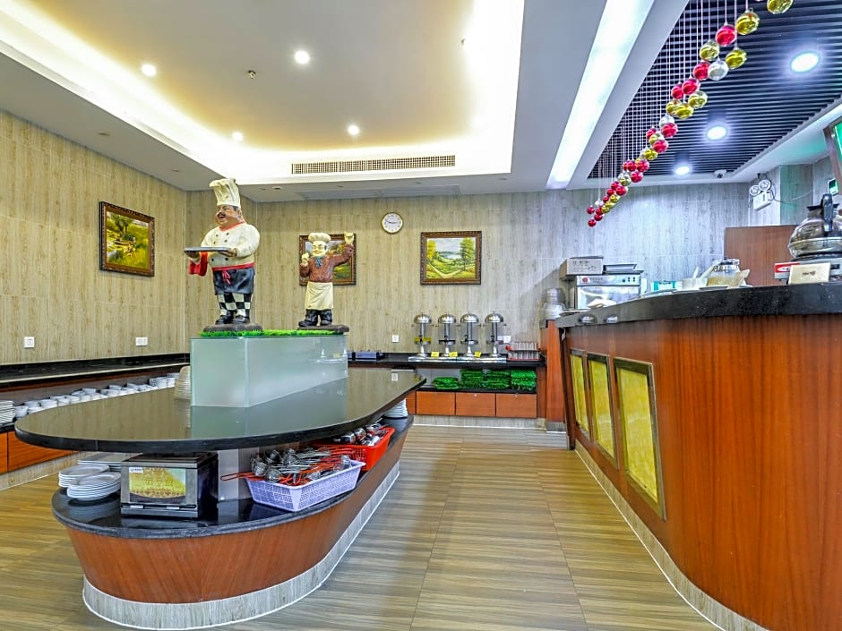 Royalty Hotel