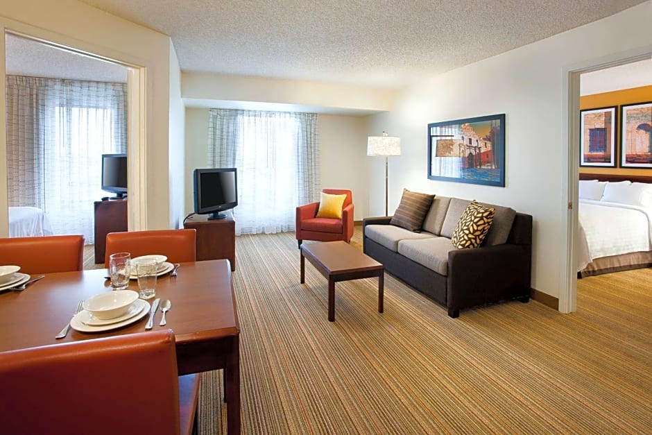 Sonesta ES Suites San Antonio Downtown Alamo Plaza