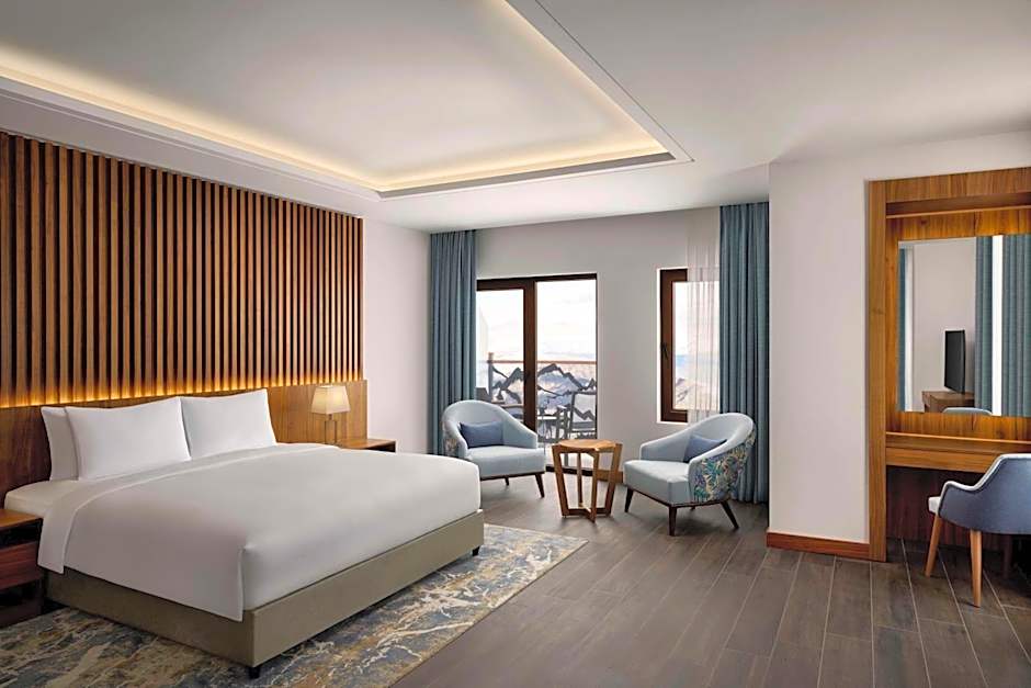 Photo 1 of 5 of Junior Suite, Mountain View, Balcony