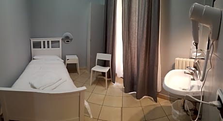 Standard Single Room with Shared Bathroom