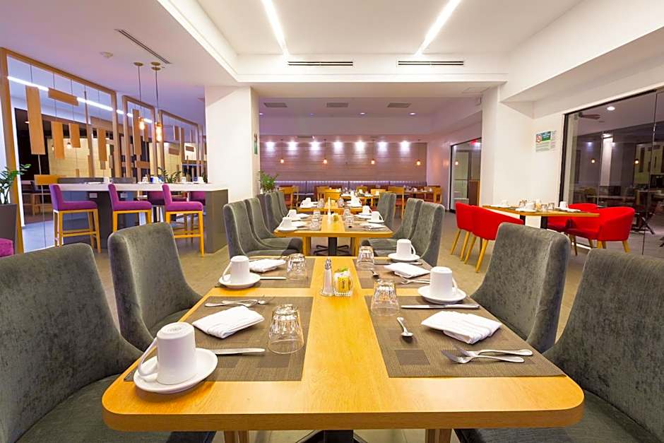 Holiday Inn San Salvador By IHG