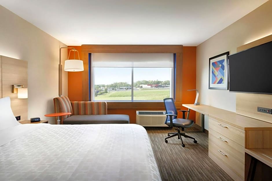 Holiday Inn Express and Suites Nebraska City