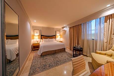 Deluxe King Room