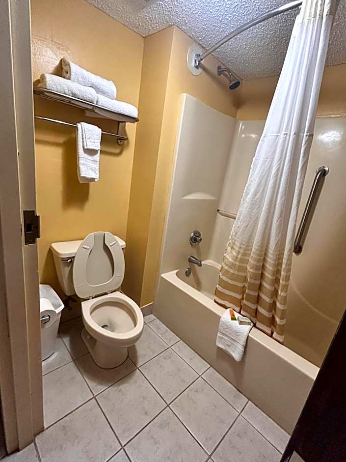 Home Town Inn & Suites