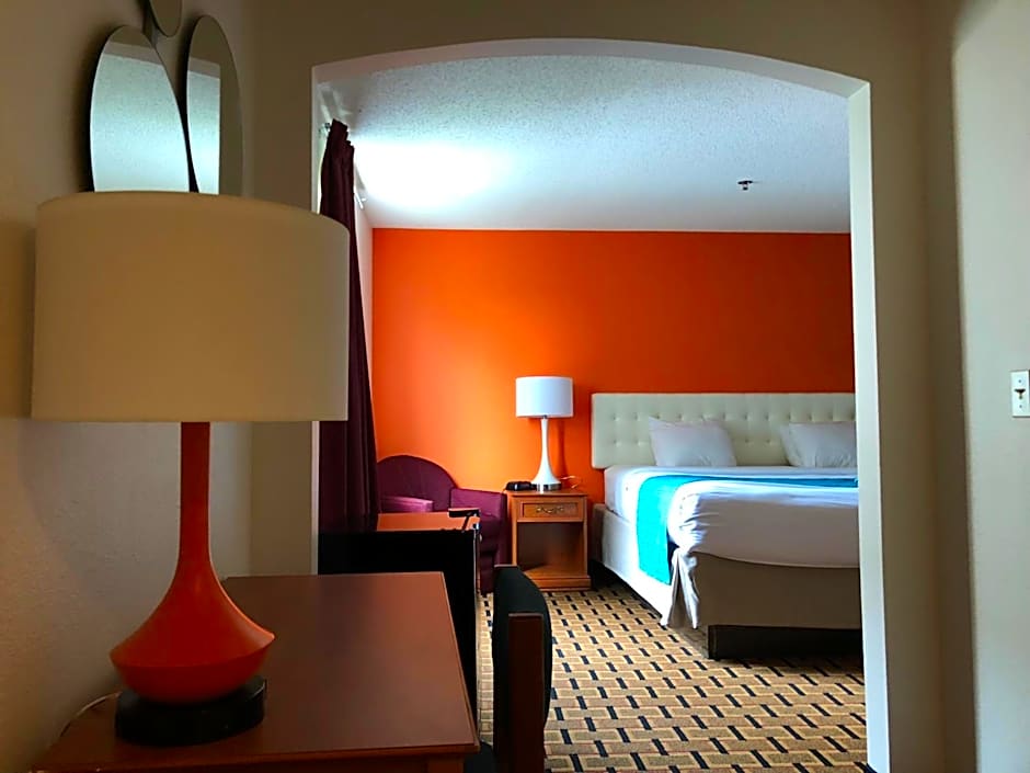 Howard Johnson by Wyndham Airport