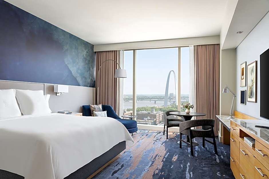 Four Seasons Hotel St Louis