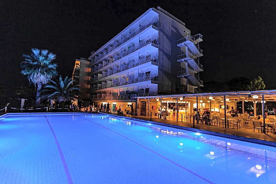 Calamos Beach Family Club