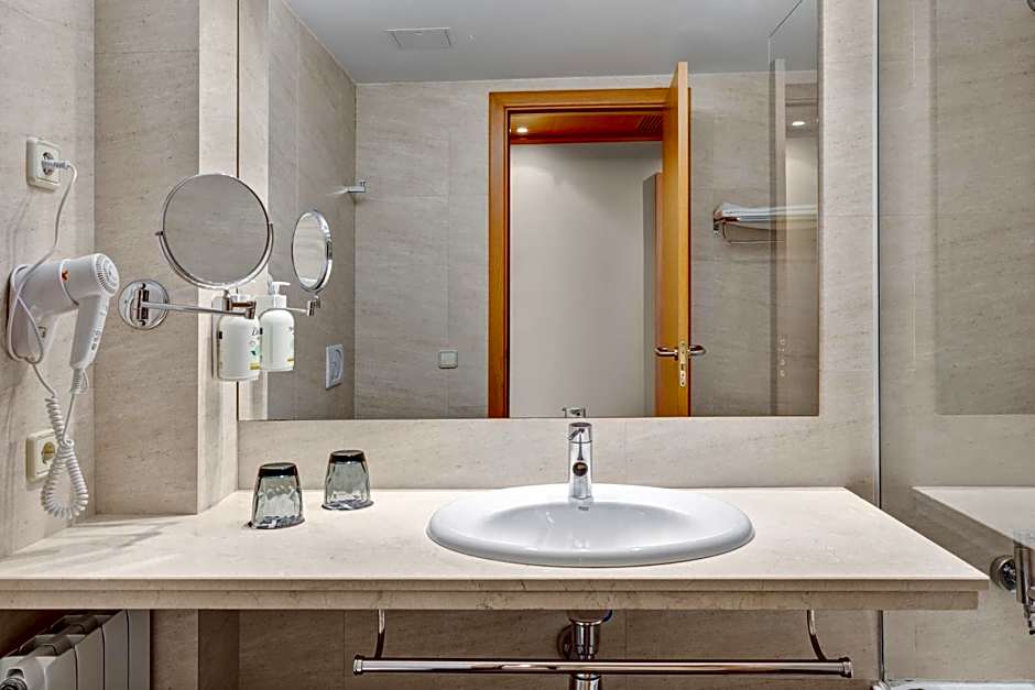 B&B HOTEL Tarragona Valls