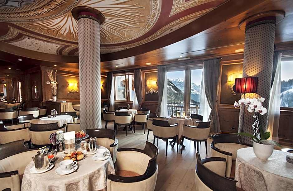 Cristal Palace Hotel