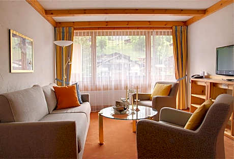 Suite with Eiger Mountain View