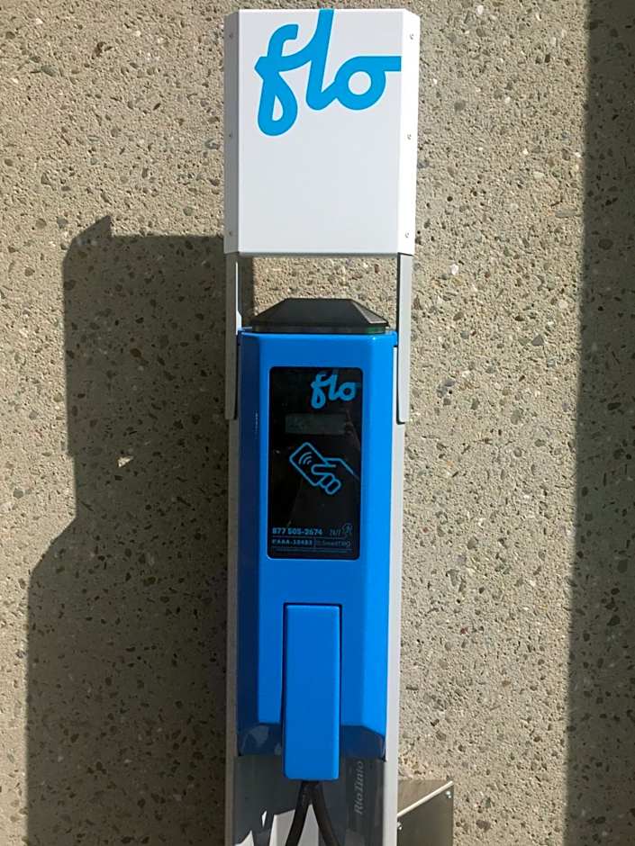 Centre De Congres Et Hotel La Sagueneenne