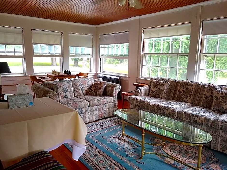 Blackberry River Inn