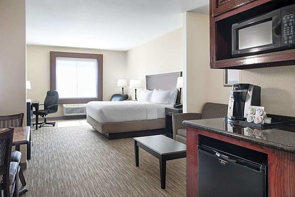 Holiday Inn Express and Suites Snyder By IHG