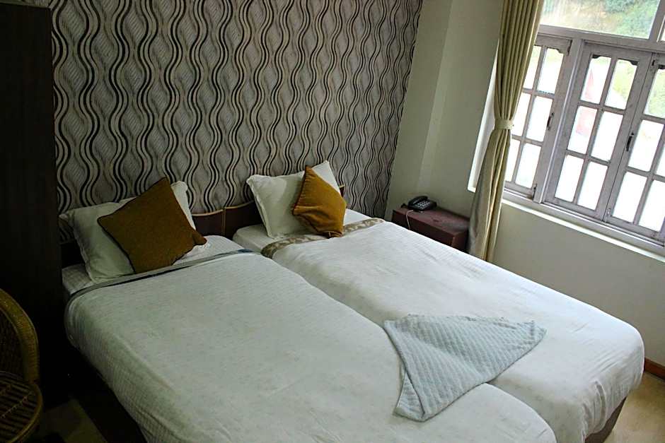 Photo 1 of 2 of Standard 1 King Bed