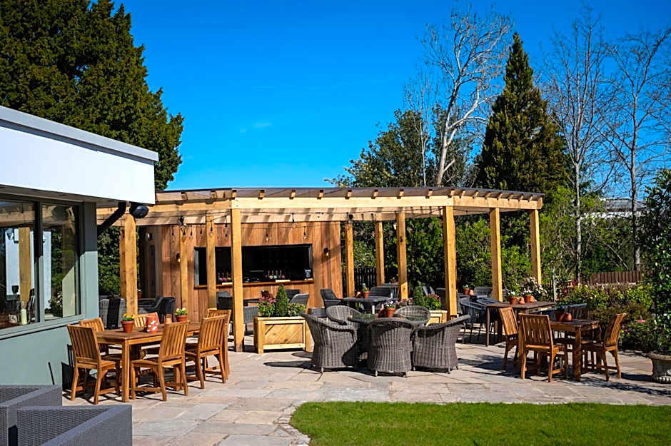 Victoria Hotel by Chef & Brewer Collection