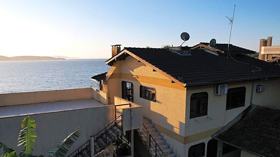 Casas Praia da Lagoinha - Mestre Naro