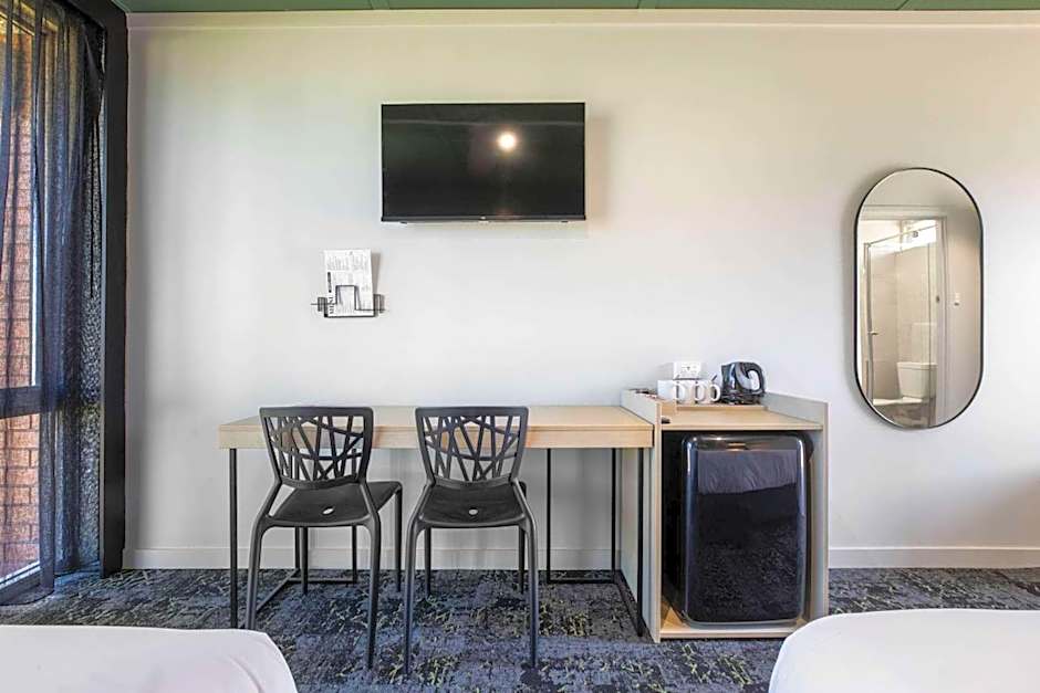 Nightcap at Morwell Hotel