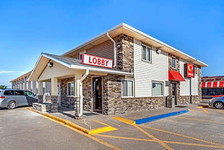 Econo Lodge Hays I-70