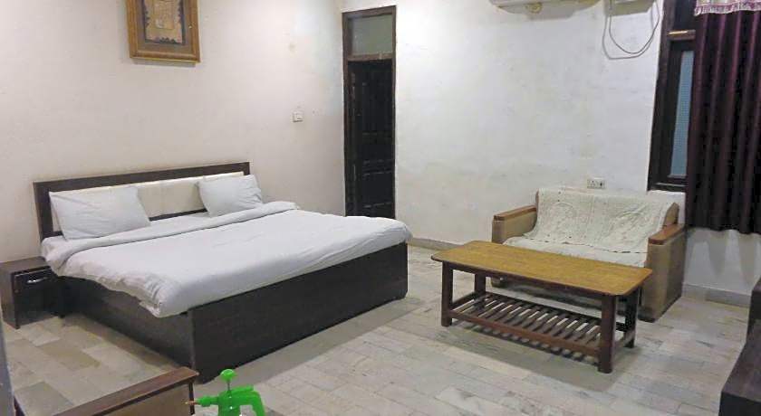 Hotel Maharana Palace