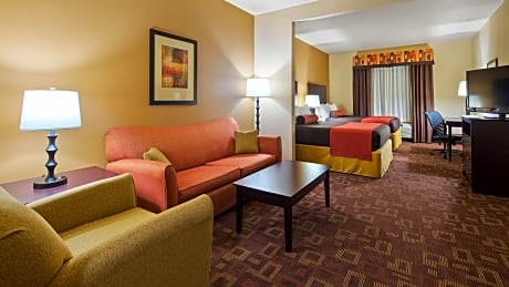 Suite-2 Queen Beds, Mobility Accessible, Communication Assistance, Bathtub, Sofabed, Non-Smoking, Full Breakfast