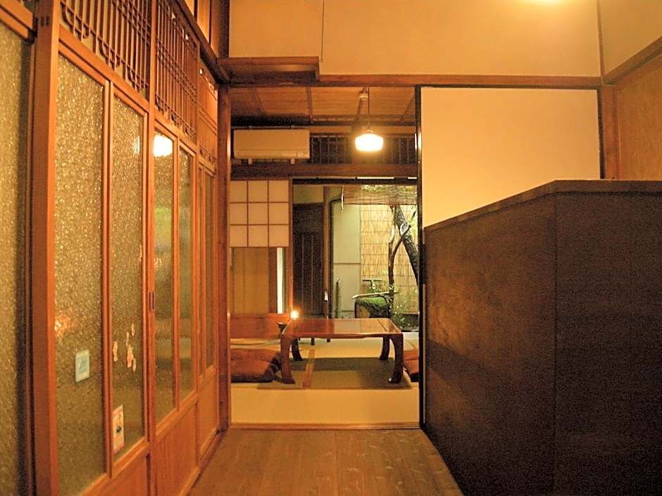 Guesthouse Itoya Kyoto