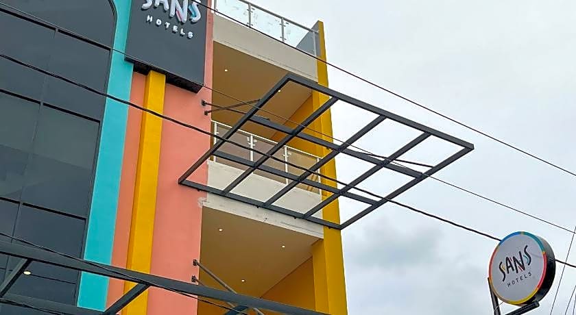 SANS Hotel Premiere Majapahit Semarang