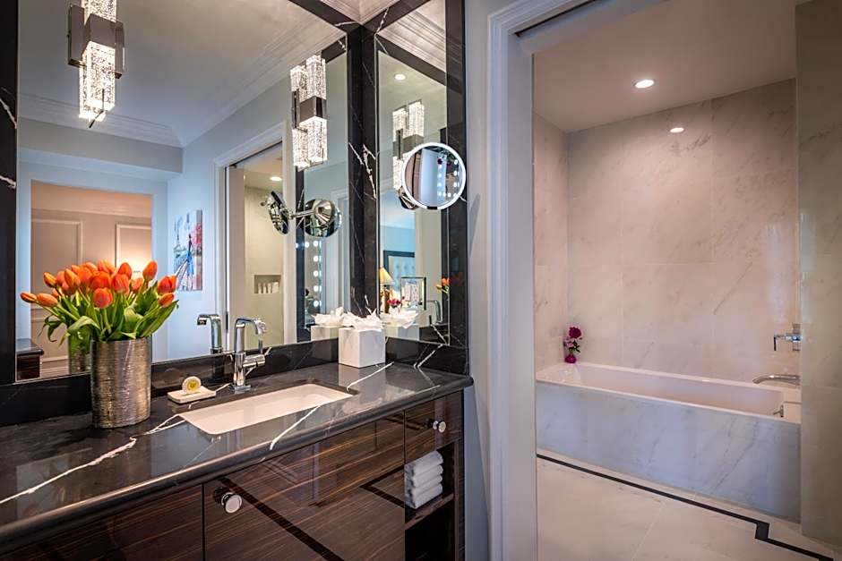 Beverly Hills Plaza Hotel