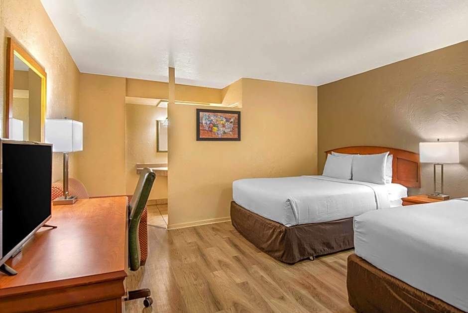 Econo Lodge Inn & Suites Durango