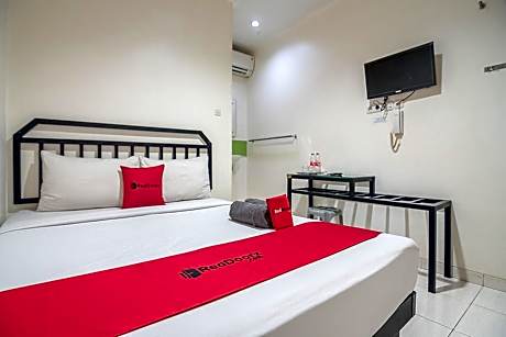 RedDoorz near Nagoya Citywalk Batam 2