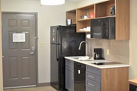 Queen Suite with Two Queen Beds - Disability Access