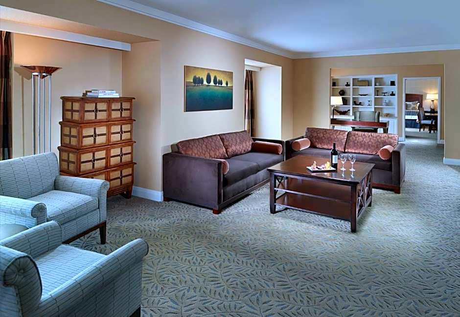 Omni Los Angeles Hotel At California Plaza
