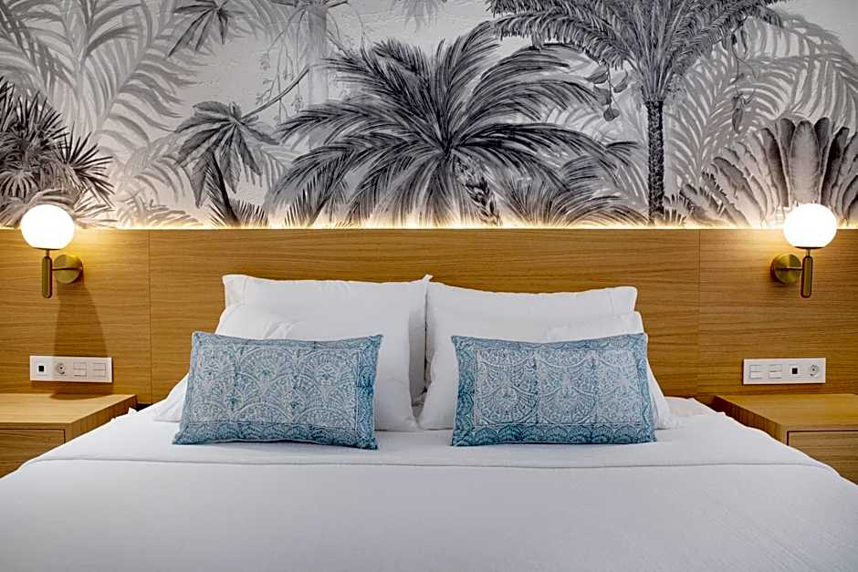 TMS Andorra Luxury ApartHotel, Las Americas, Pool&Beach