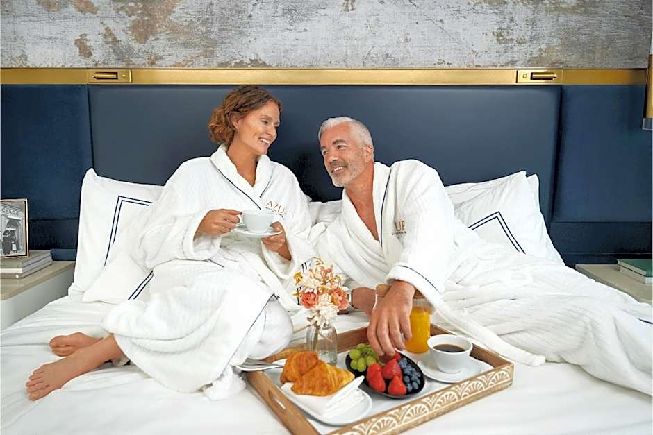 AZUR Legacy Collection Hotel