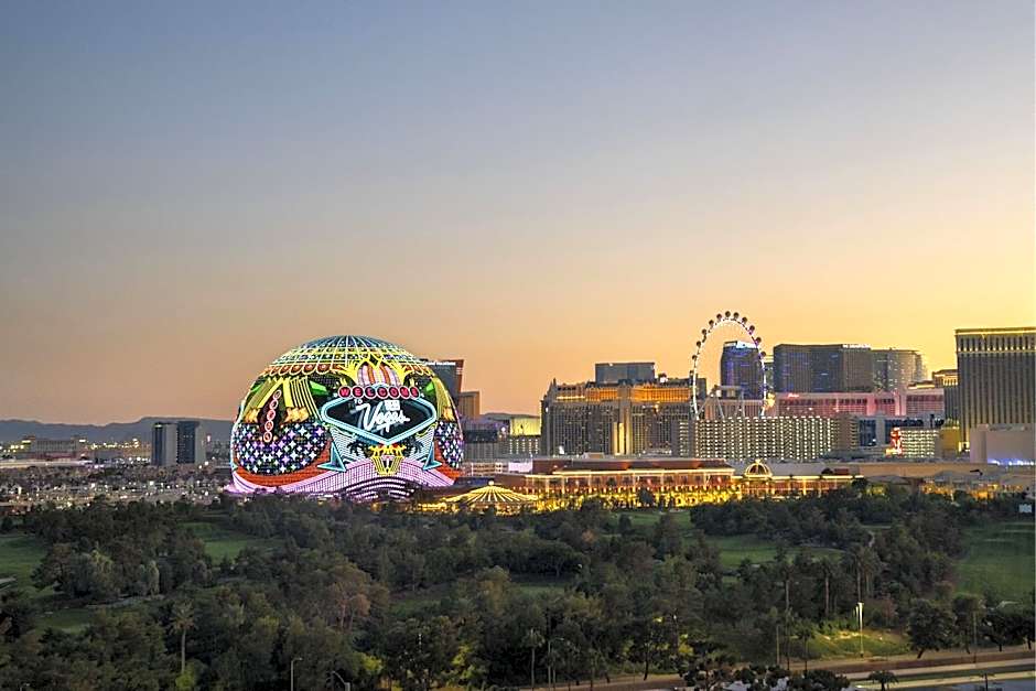 Photo 1 of 50 of Las Vegas Marriott