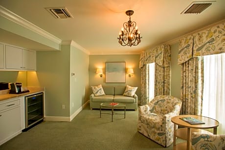 French Quarter Suite