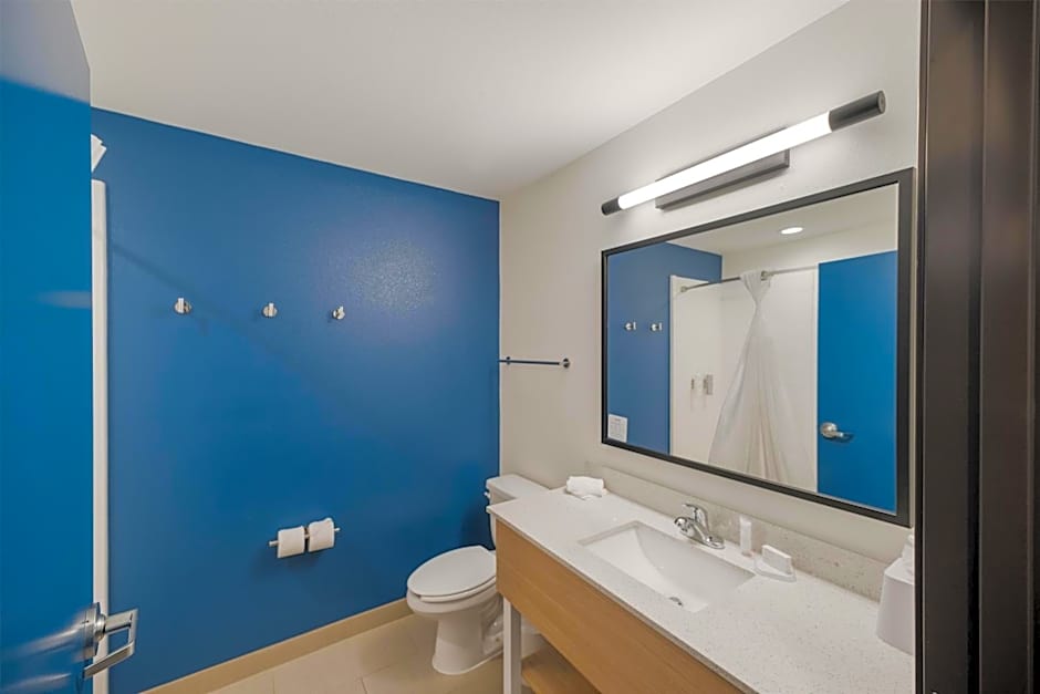 Spark by Hilton Midland South
