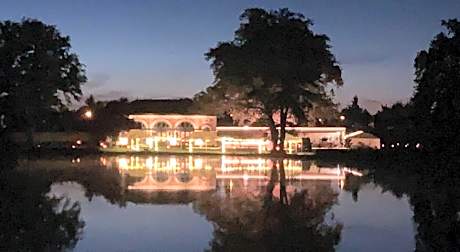 ORANGERIE de CHATEL-Selection FIGARO & ELLE Magazine