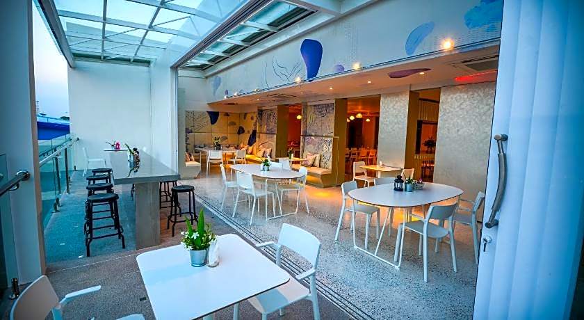 Comet Hotel Surat Thani