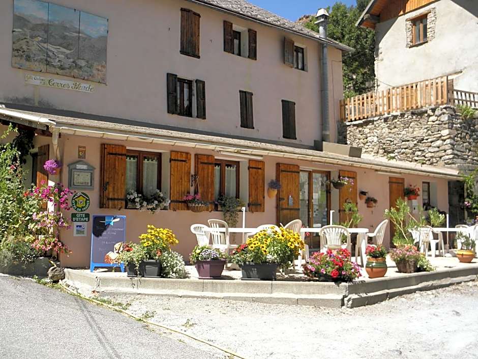 Gîte Auberge Les Terres Blanches de Méolans