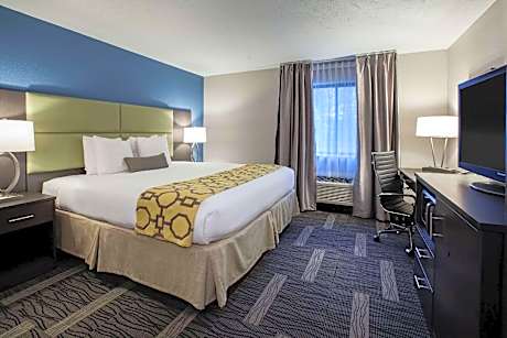 Deluxe King Room - Non-Smoking