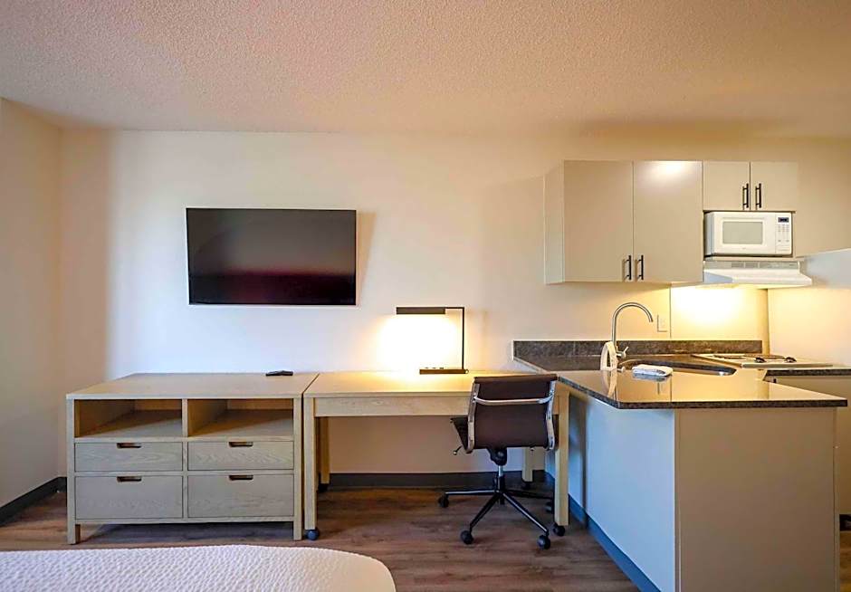 Extended Stay America Suites - Cleveland - Beachwood - Orange Place - South