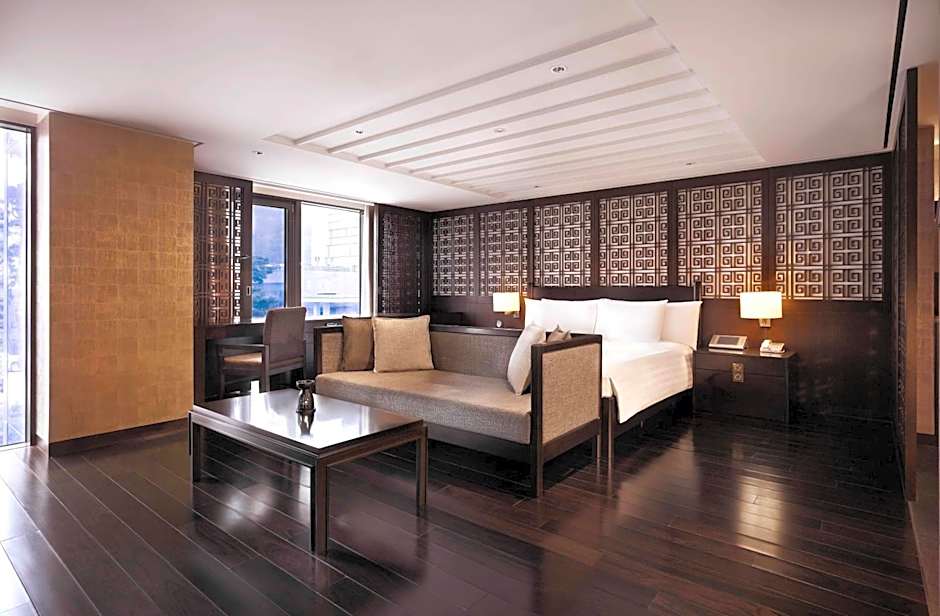 Photo 1 of 5 of Banyan