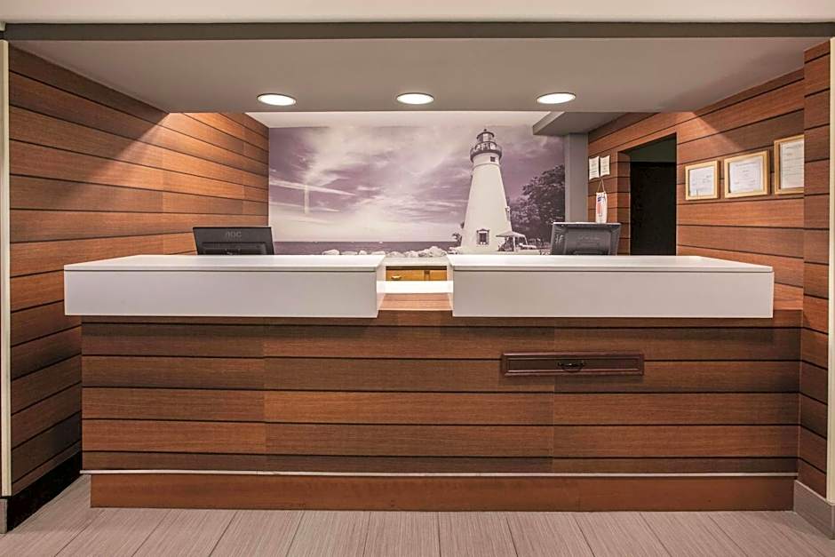 La Quinta Inn & Suites by Wyndham Erie