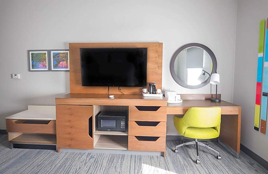 Hampton Inn By Hilton Suites Bay City