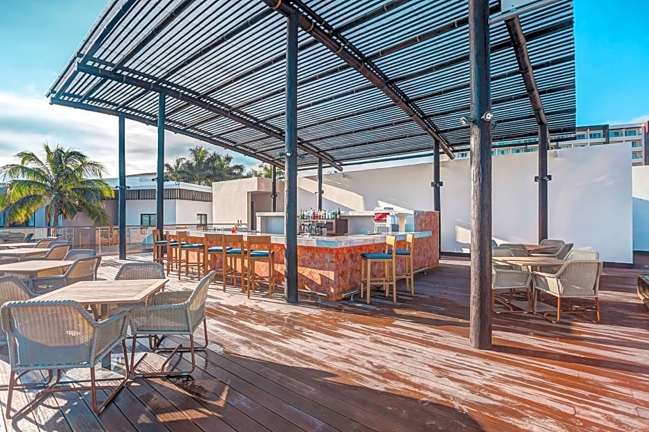 Royalton Blue Waters Autograph All-Inclusive Resor