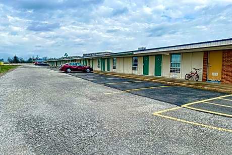 Shamrock Kings Inn By OYO Marked Tree I-555