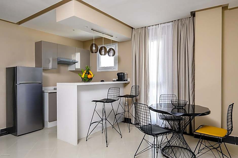 PLAYA DEL PACHA Suites Hotel