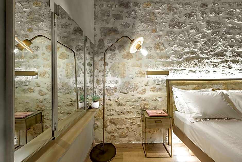 Inotropes Boutique Suites - Adults Only